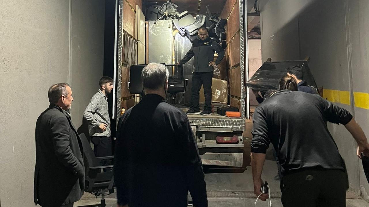 Beşiktaş Belediyesi'ne haciz: Alacaklı Aziz İhsan Aktaş