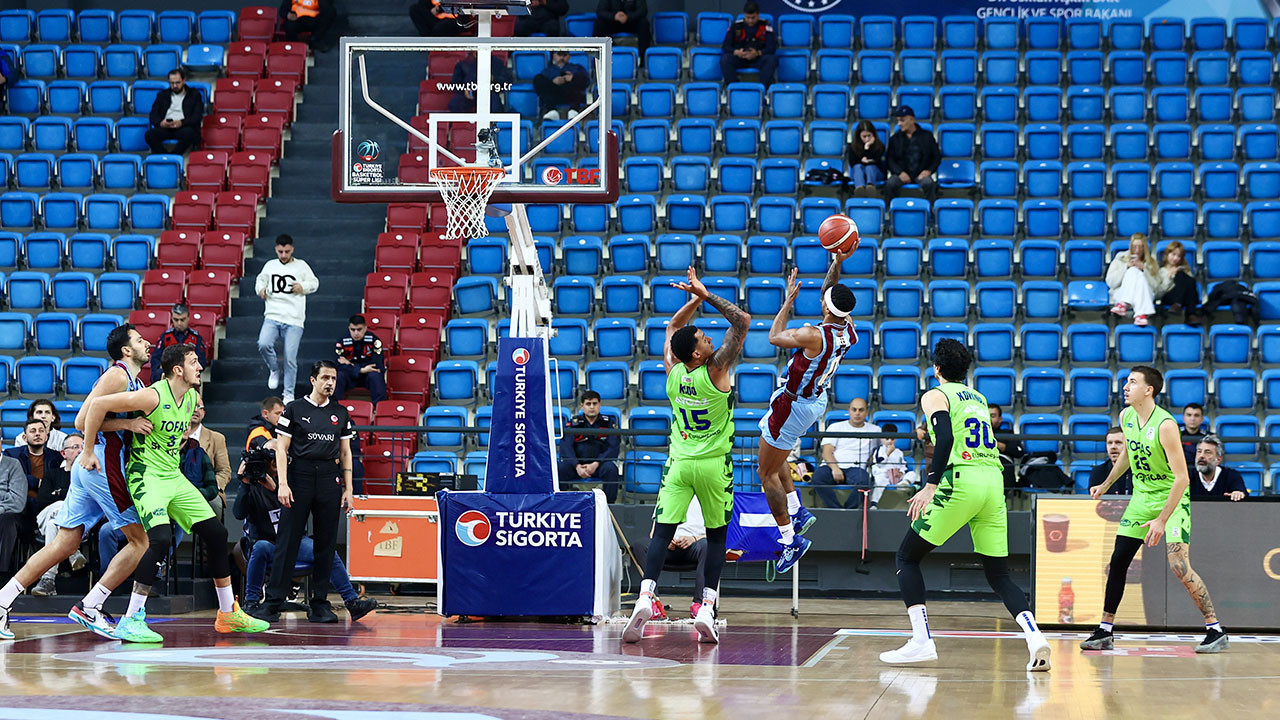 Reed MVP modunu açtı, Trabzonspor'u eski takımına karşı galibiyete taşıdı