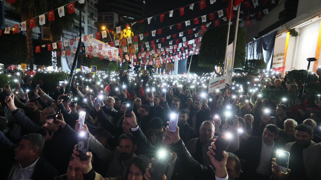Zeydan Karalar 150 gündür tutuklu... Binlerce Adanalı, başkanları için eylemde
