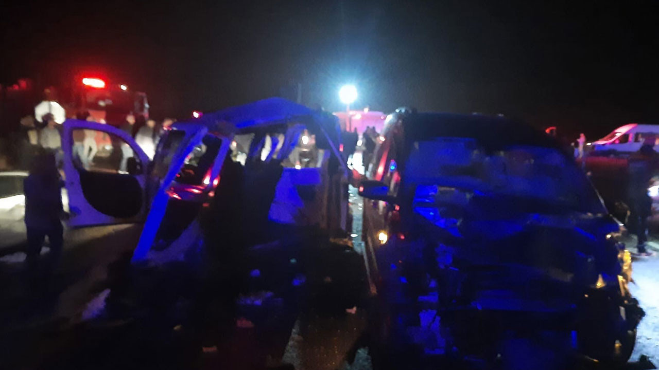 Katliam gibi kaza: 4 ölü, 5 yaralı