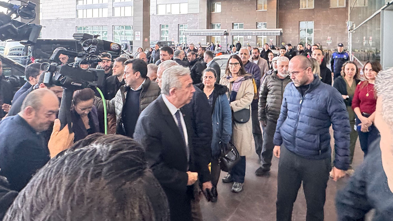 Mansur Yavaş’tan entübe edilen Gülşah Durbay’a hastane ziyareti