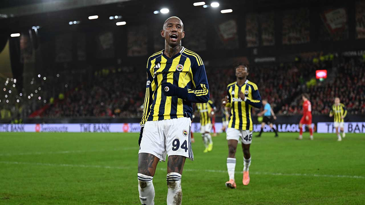 Talisca Fenerbahçe tarihine geçti