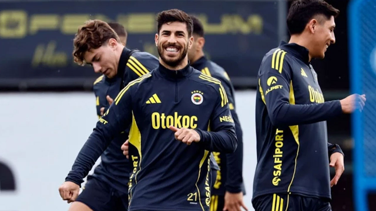 Konyaspor maçı öncesi Fenerbahçe kadrosuna '1' oyuncu geldi '2' oyuncu gitti!