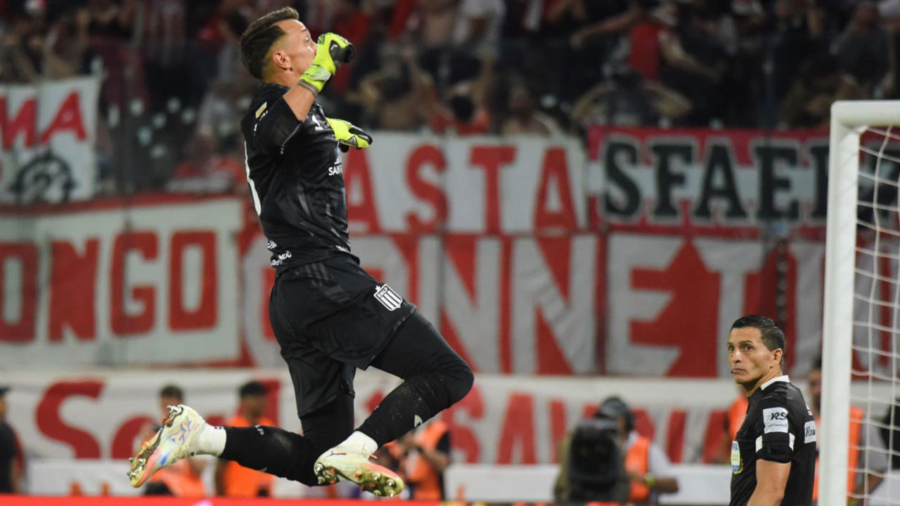 Fernando Muslera maça damga vurdu! Estudiantes şampiyon oldu