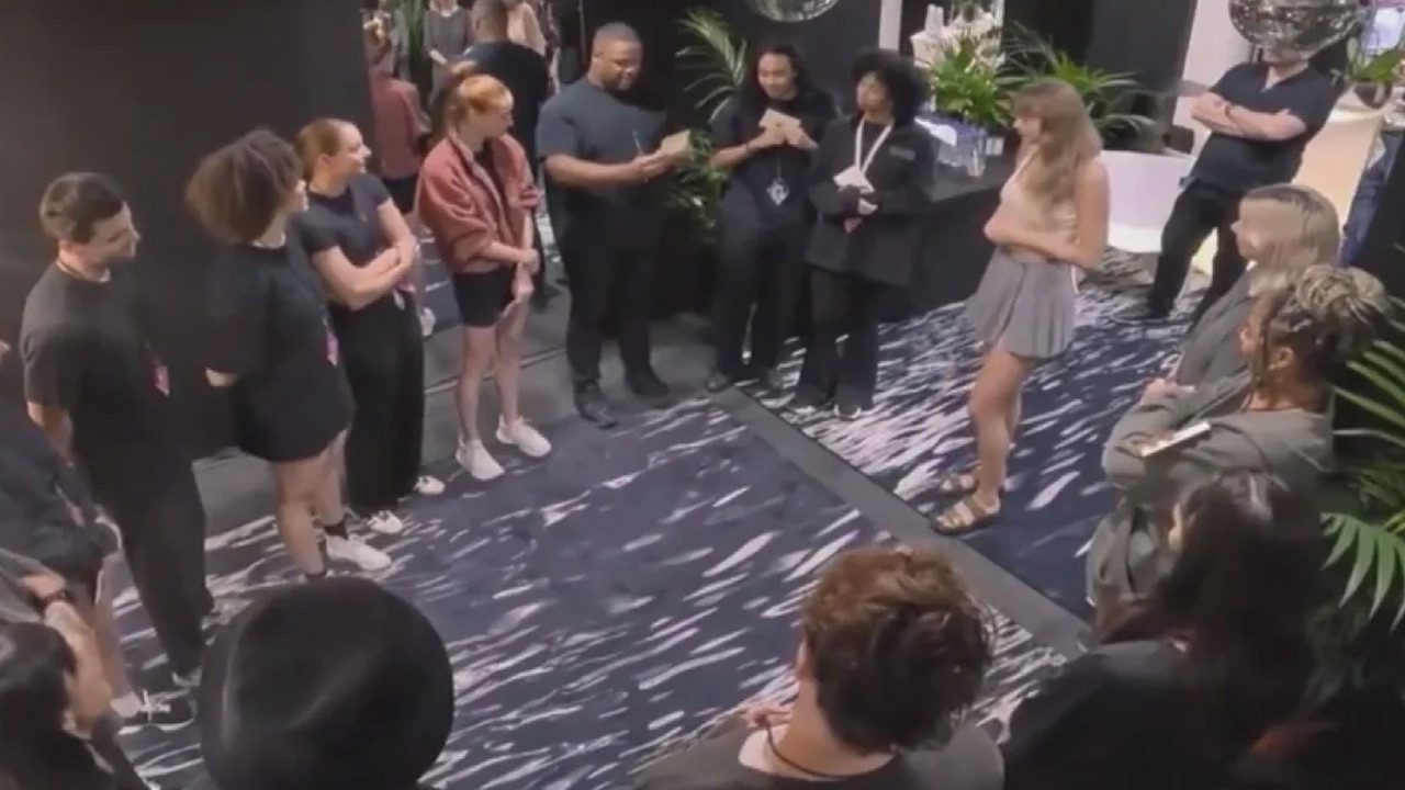 Taylor Swift'ten ekip arkadaşlarına dudak uçuklatan jest!