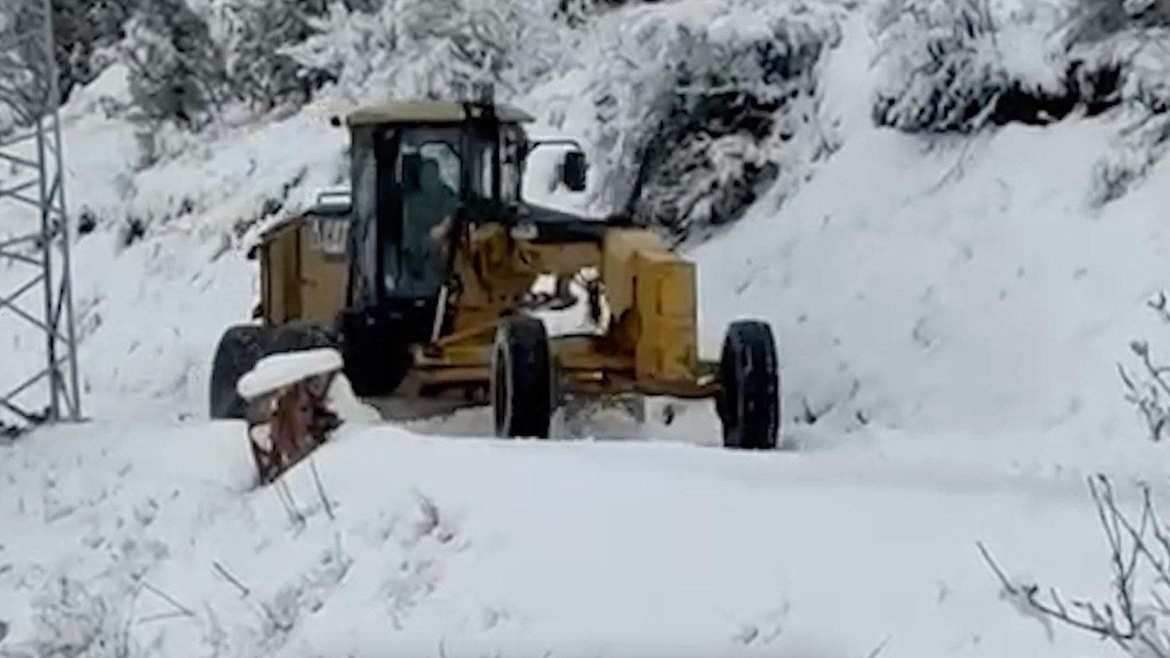 Erzincan'da 12 köy yolu ulaşıma kapandı