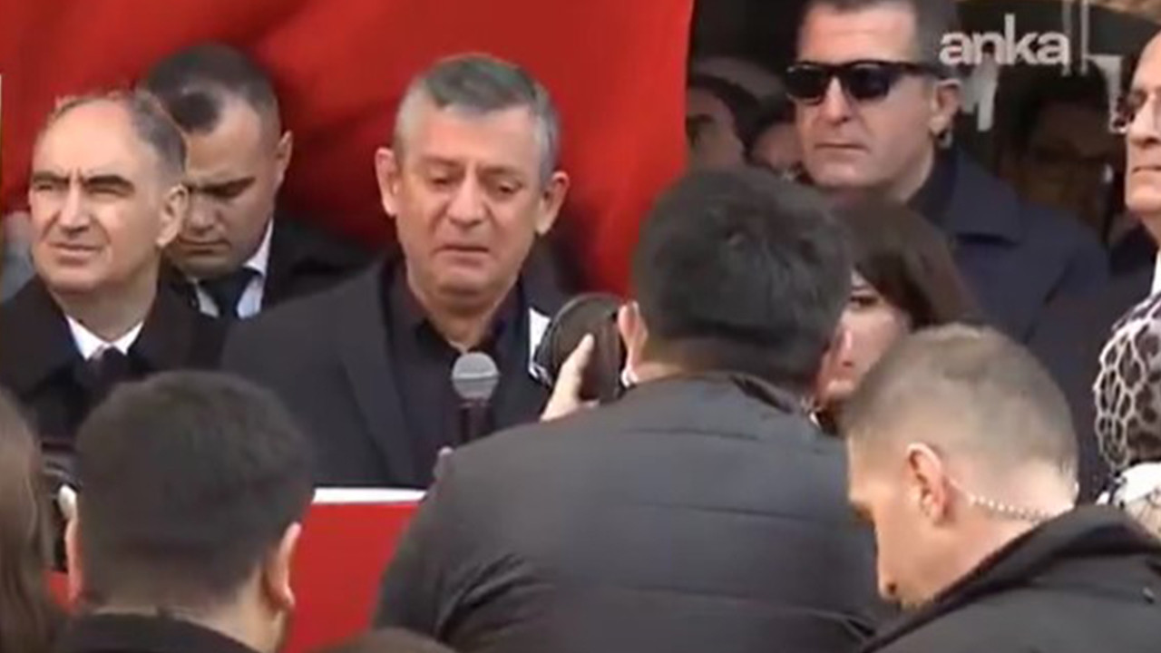 Özgür Özel gözyaşlarına boğuldu!