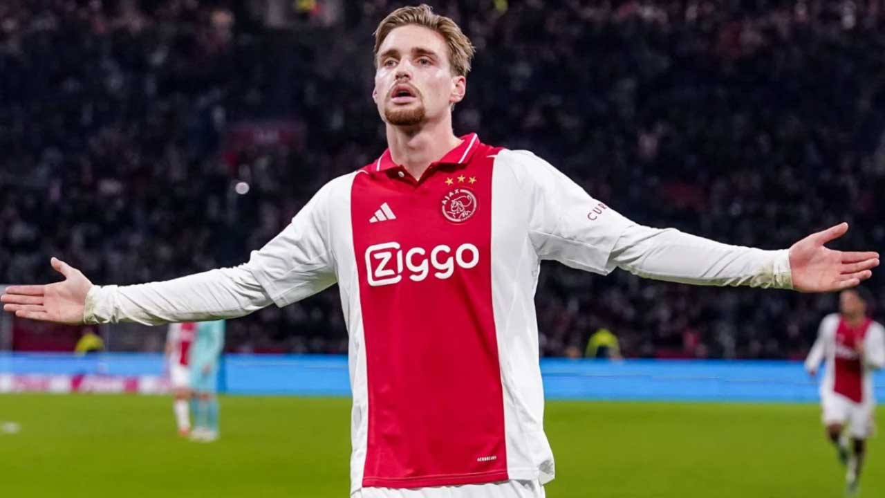 Fenerbahçe Ajax'ın yıldız oyuncusuna resmen talip oldu!