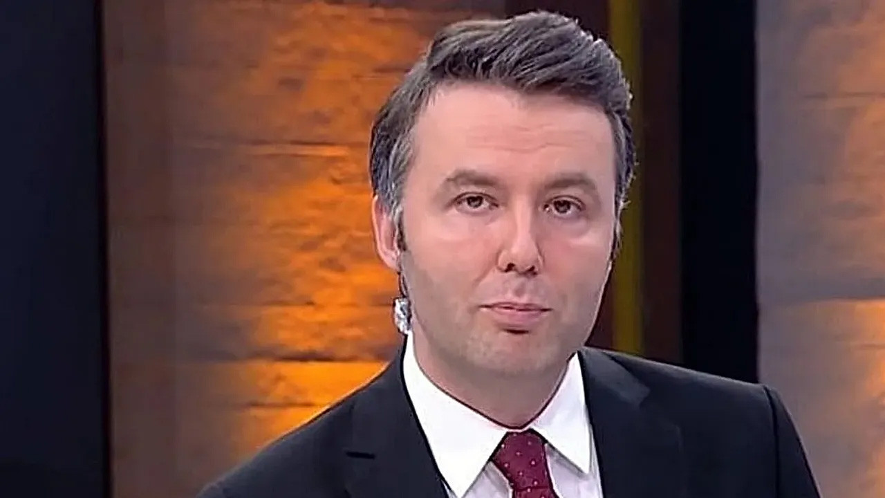 Mehmet Akif Ersoy üç avukatla çalışmayı sonlandırdı