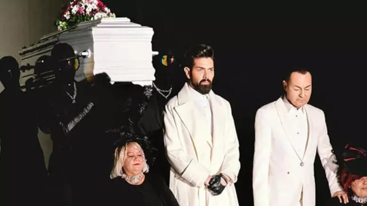 Serdar Ortaç'ın tabutu çalındı! Pişkin hırsızın notu 'pes' dedirtti