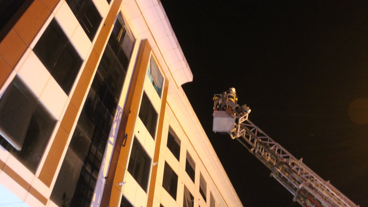 5’inci kattan düşen avukat hayatını kaybetti