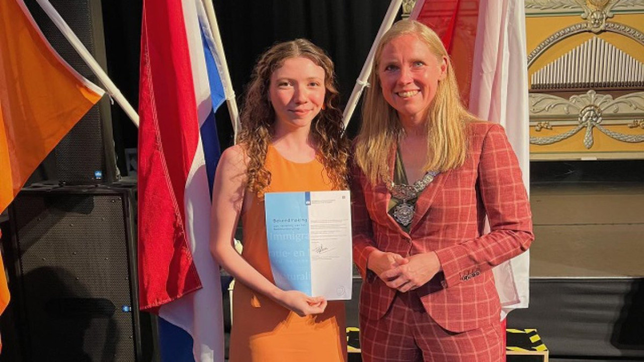 Yargı dizisiyle ünlenmişti. Oyuncu Ece Yüksel çifte vatandaş oldu