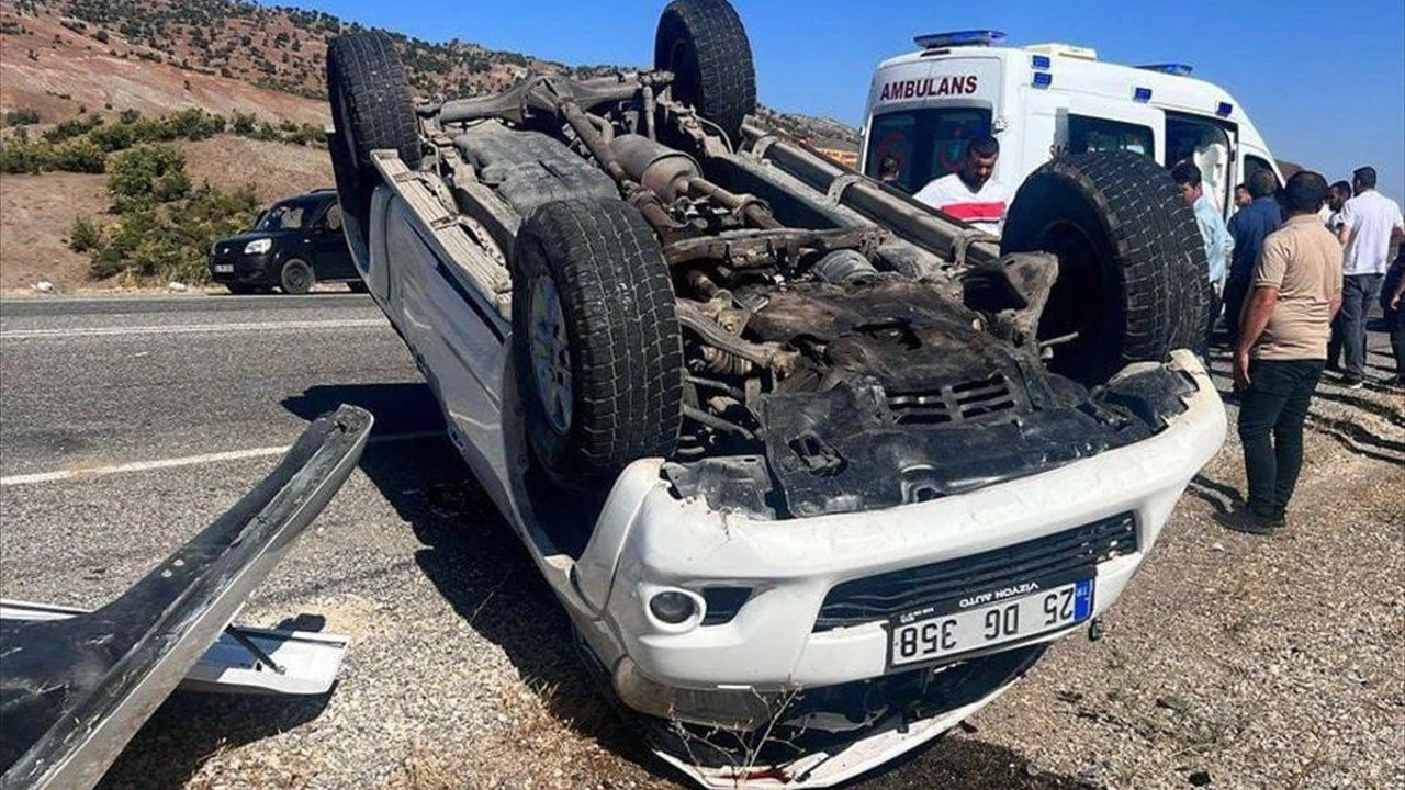 Pikap takla attı: 2 yaralı