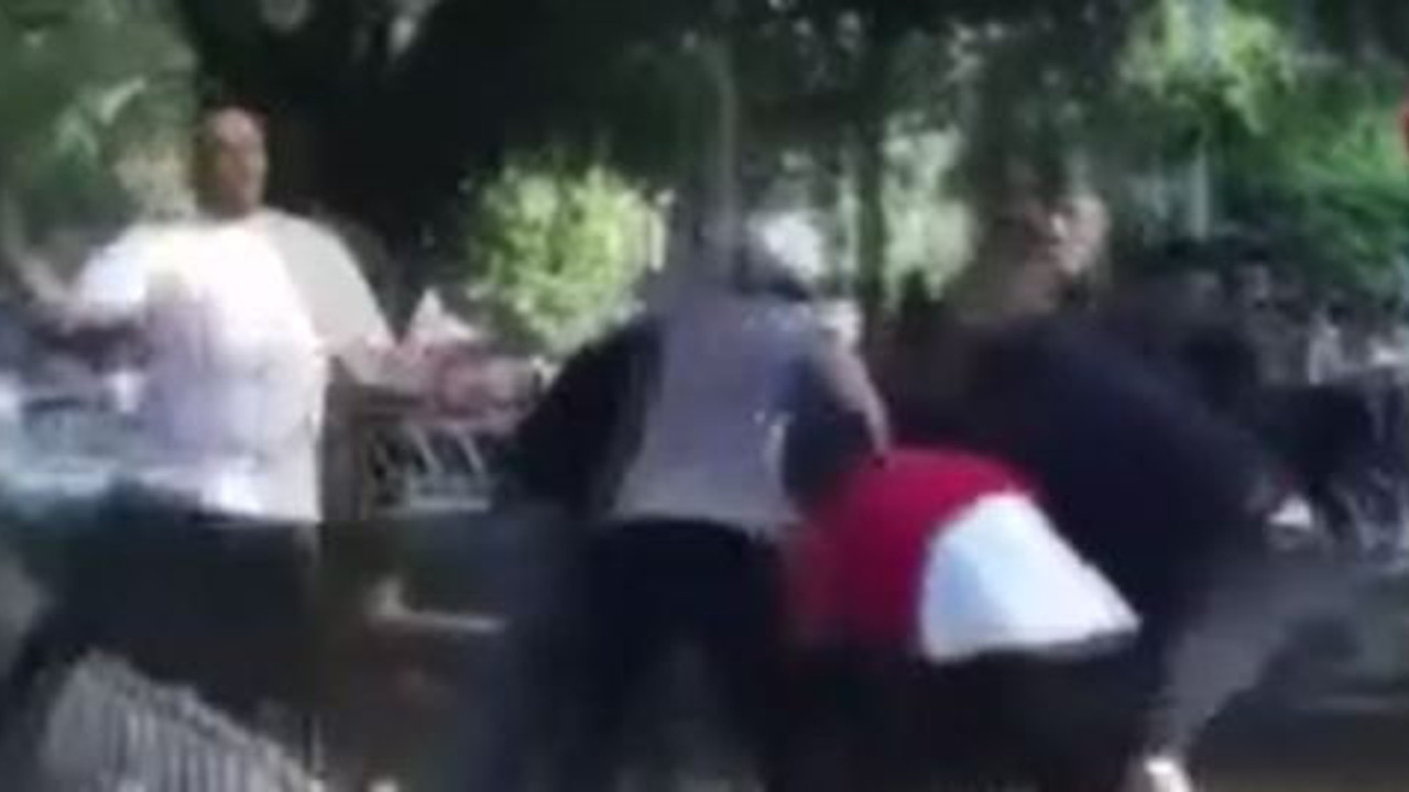 Yabancı uyruklular birbirine dövdü