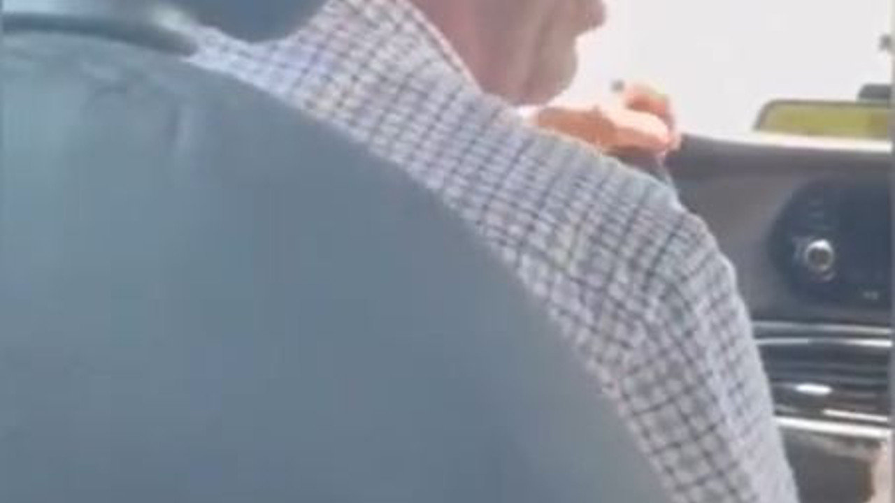 Taksimetreyi açmadı, araca "5 kişi bindi" bahanesiyle her binen yolcu için ayrı ücret istedi