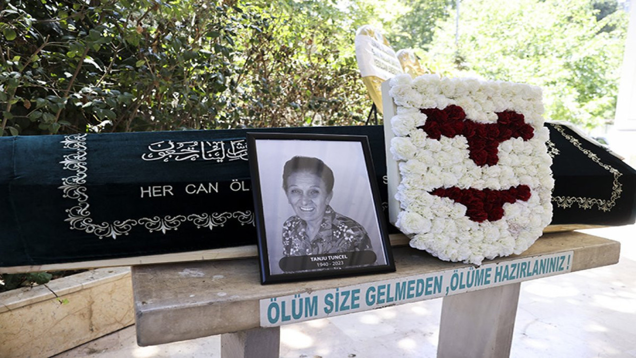 Usta sanatçı Tanju Tuncel son yolculuğuna uğurlandı