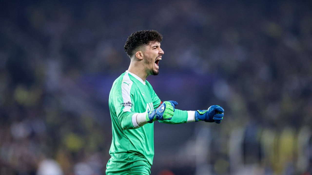 Altay Bayındır Ajax'a doğru