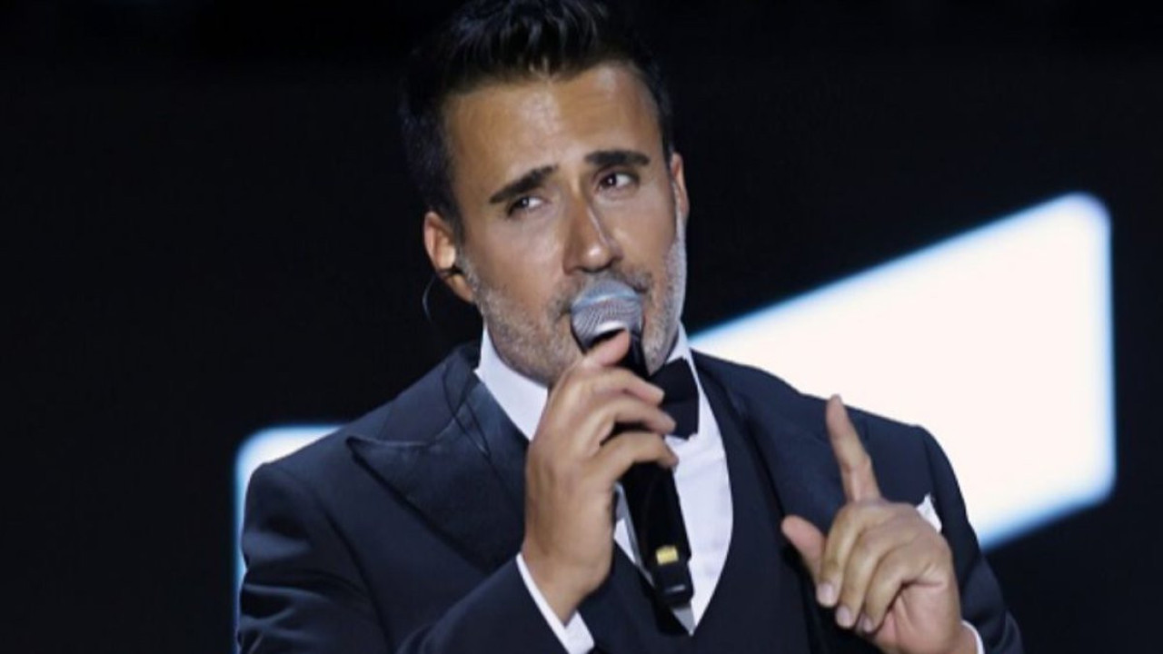 Emrah 15 yıl sonra sahneye çıktı. Mesajlara fazla dayanamadı