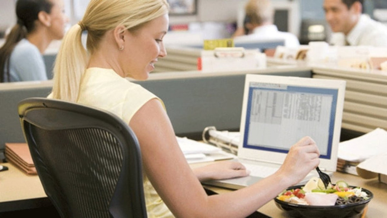 Ofis çalışanları nasıl beslenmeli