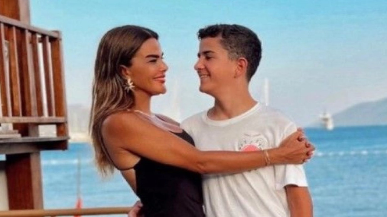 Özlem Yıldız oğluna yapılan çirkin yorumu affetmedi