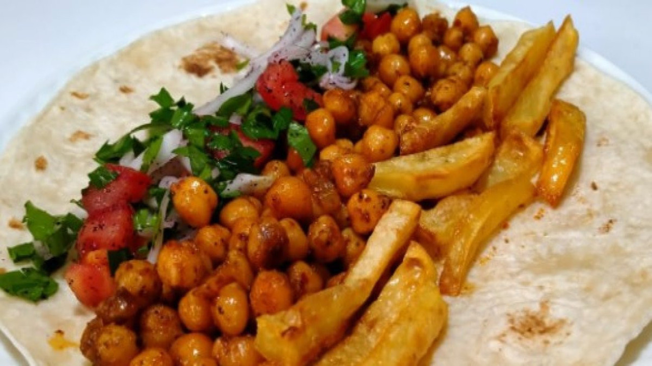 Ekonominin geldiği nokta nohut dürüm bakın kaç liradan satılıyor