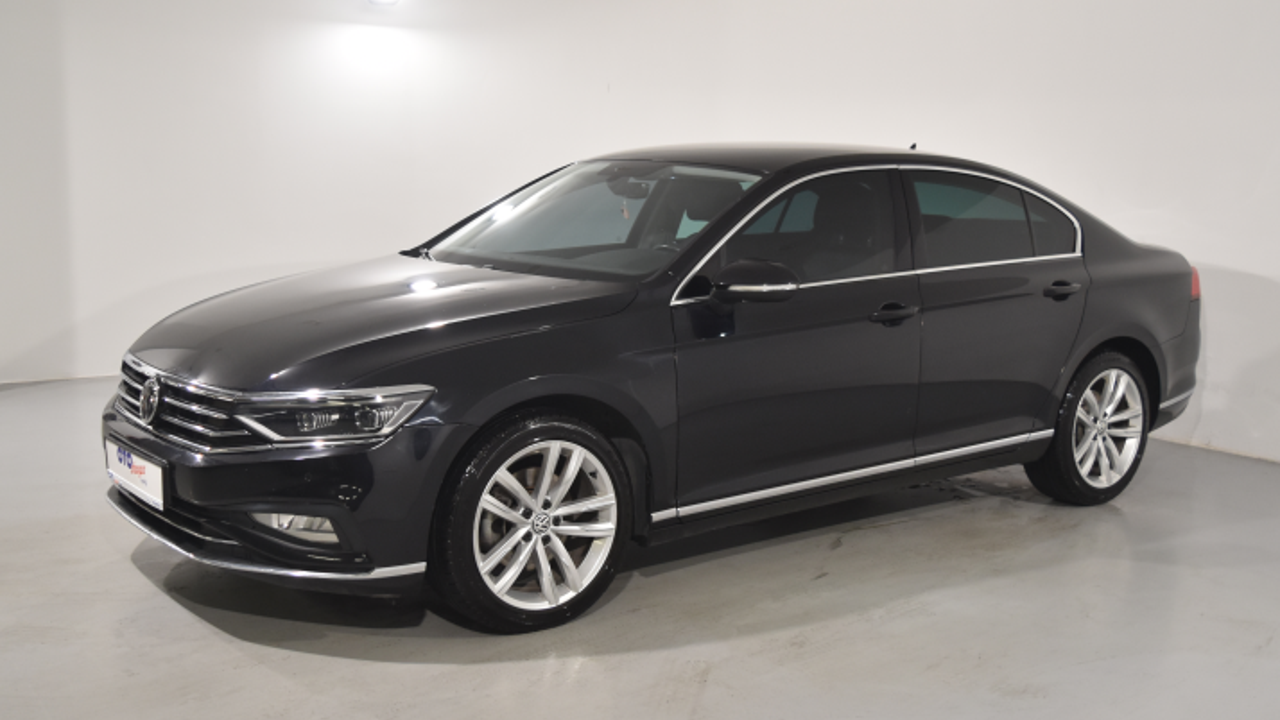 Volkswagen Passat'ın zamlı fiyat listesi yayınlandı. 1 buçuk milyonun altında otomobil kalmadı