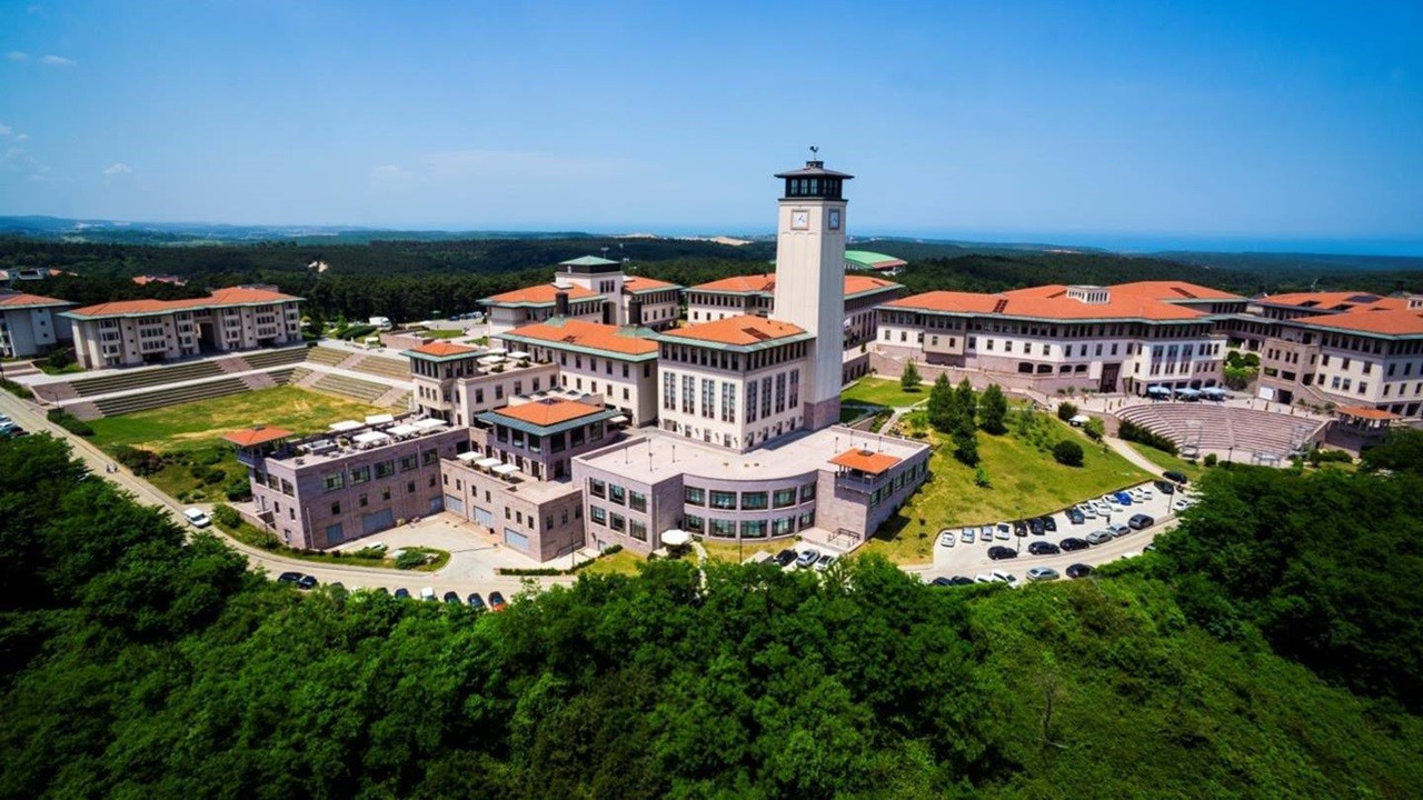 Koç Üniversitesi'nden dudak uçuklatan zam! Yıllık ücreti 520 bin TL oldu