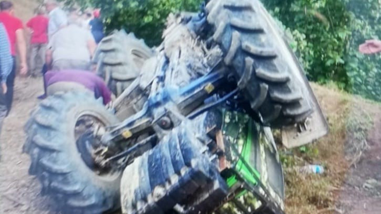 Traktör kazasında iki kardeşi birbirinden kopardı