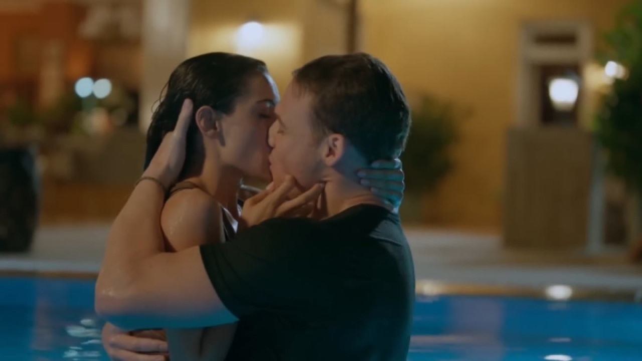 Kerem Bürsin ve Hafsanur Sancaktutan'ın sahnesi olay oldu