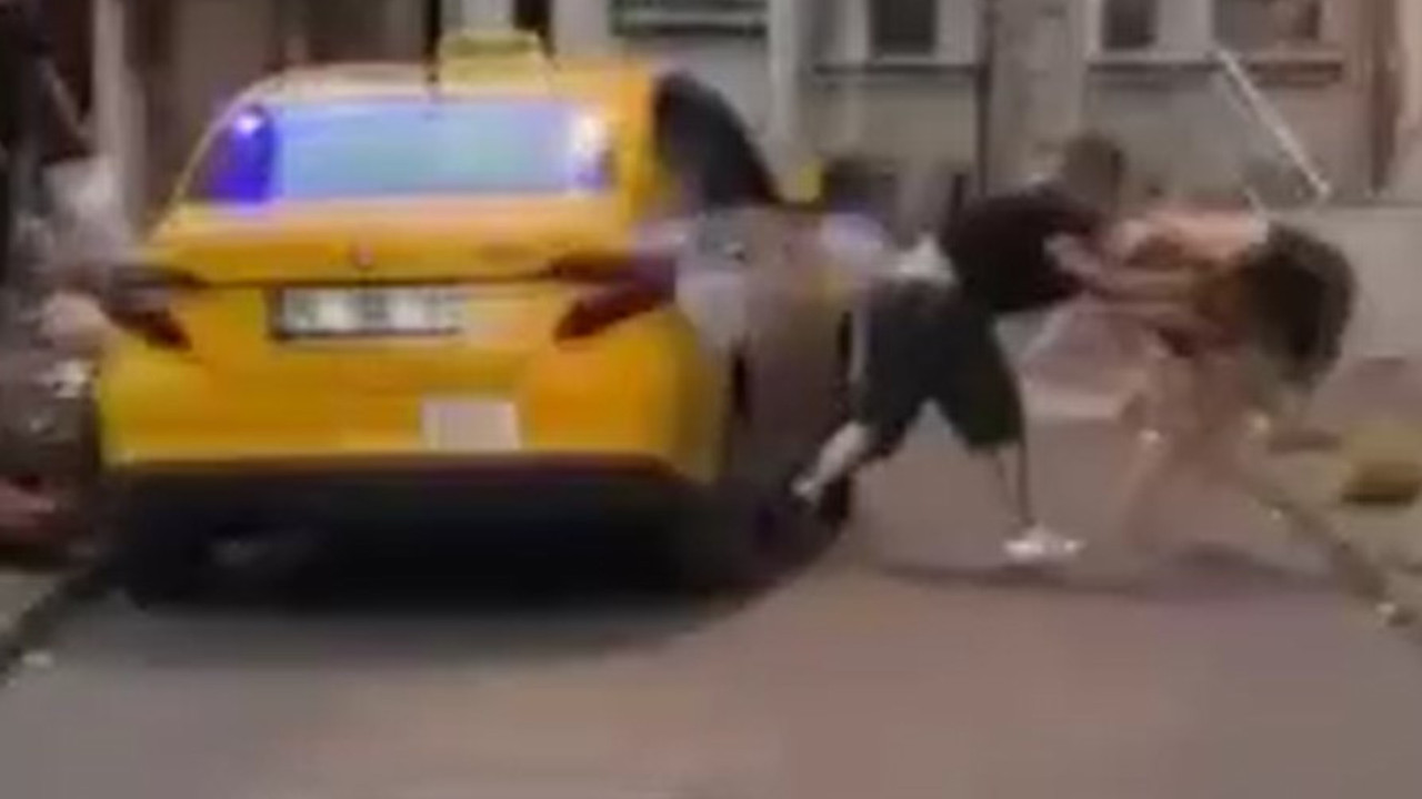 Taksici kadın yolcuyu öldüresiye dövdü. İstanbul’un göbeğinde dehşet veren olay