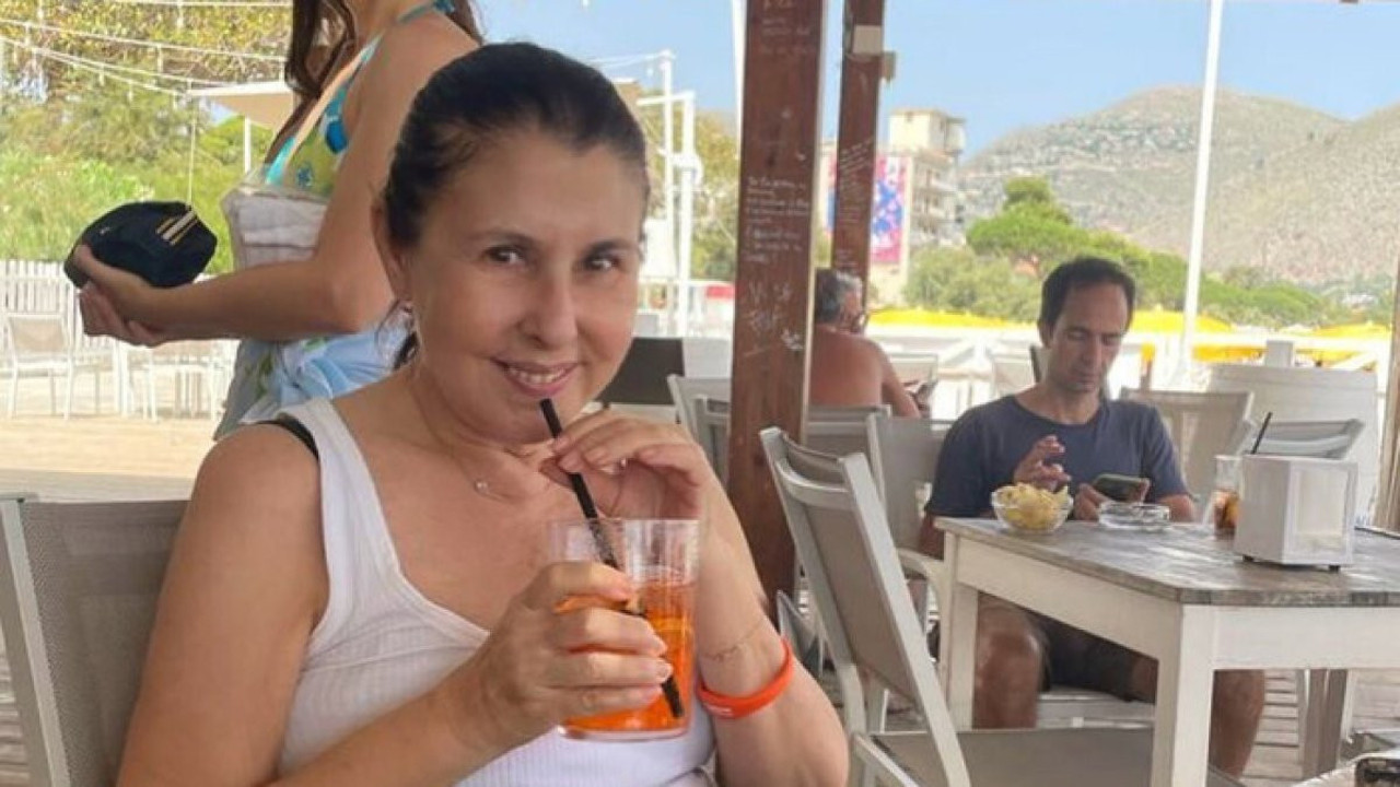 Şarkıcı Nilüfer'in kızı Ayşe Nazlı kendine hayran bıraktı