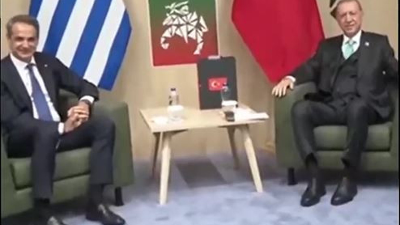 Erdoğan "Benim için Miçotakis diye birisi yok" demişti. Nato'da el sıkıştı. U dönüş sosyal medyada gündem oldu
