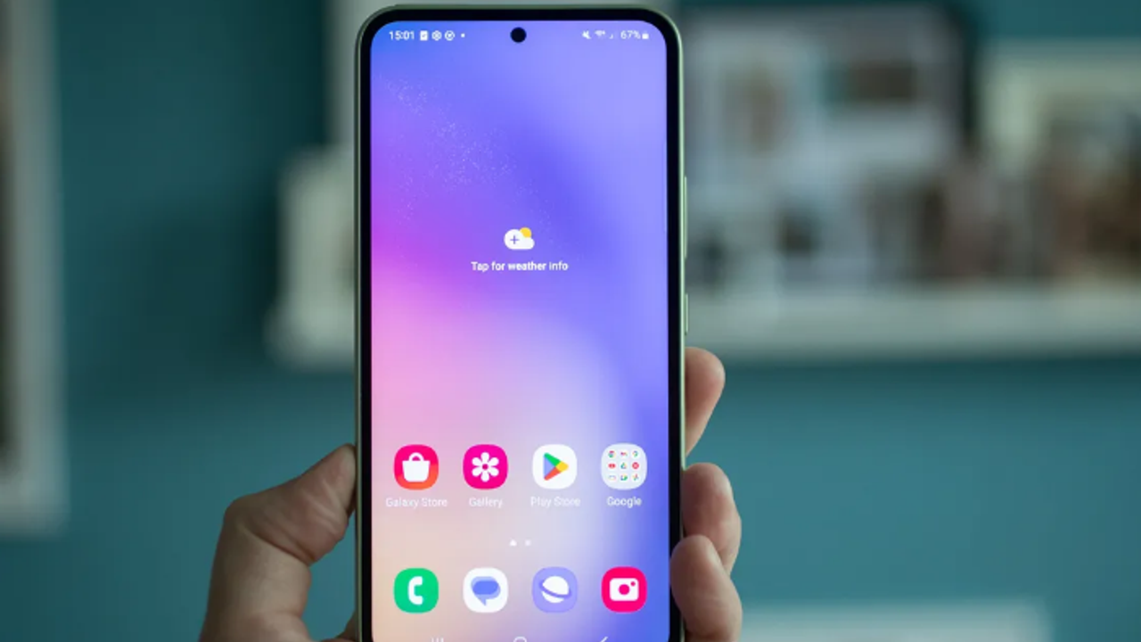 Samsung'un iki yeni telefonu tanıtıldı. Fiyatları ve özellikleri belli oldu