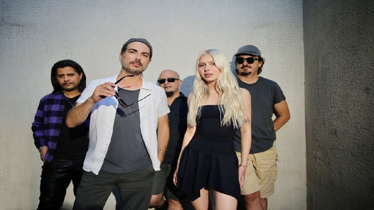 Mor ve Ötesi ile düet yapmıştı. Aleyna Tilki'den eleştirilere sert yanıt