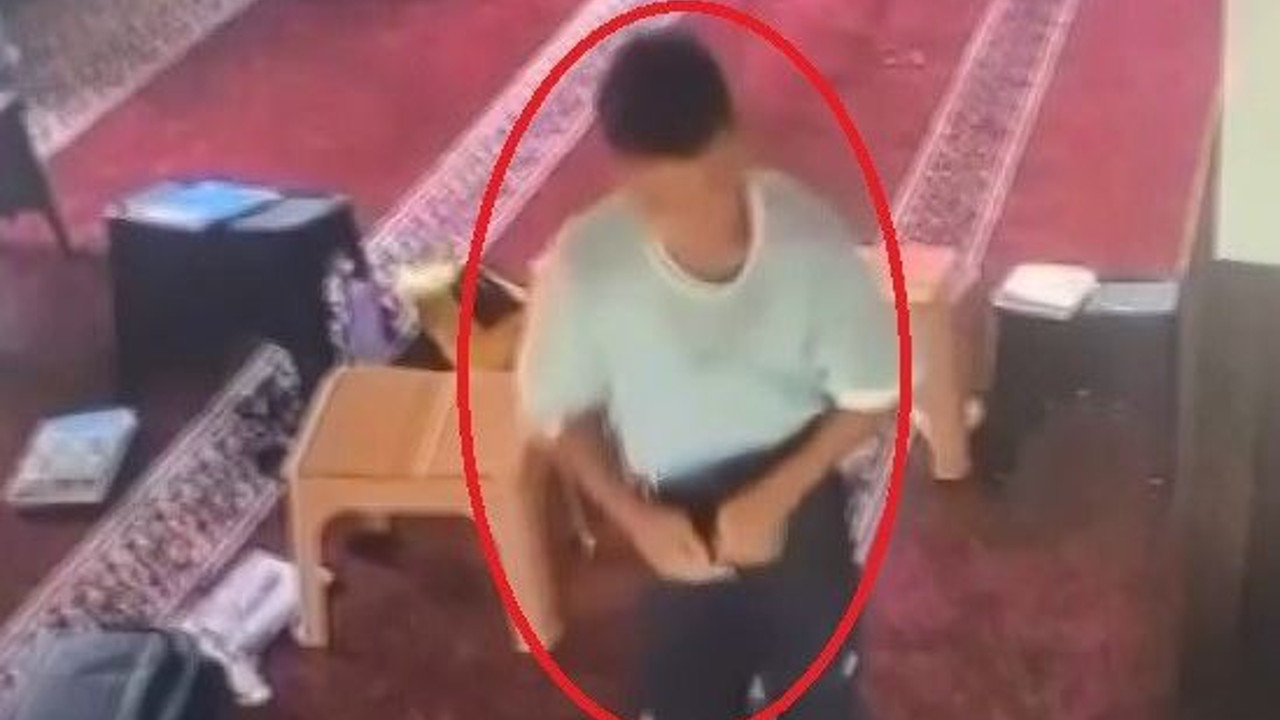 Laptopu pantolonunun içine sokup kaçtı. Camiye Kuran öğrenmeye gitmişti