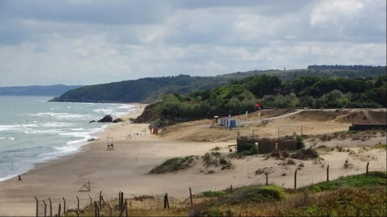 Şile sahiline patlamamış 30 mayın vurdu. Sofular plajı kapatıldı