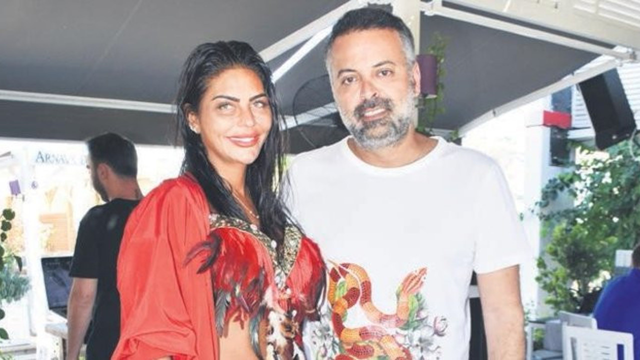 Süreyya Yalçın ve eşi mekana gitmese de günlüğü 15 bin lira olan masa boş tutuluyor