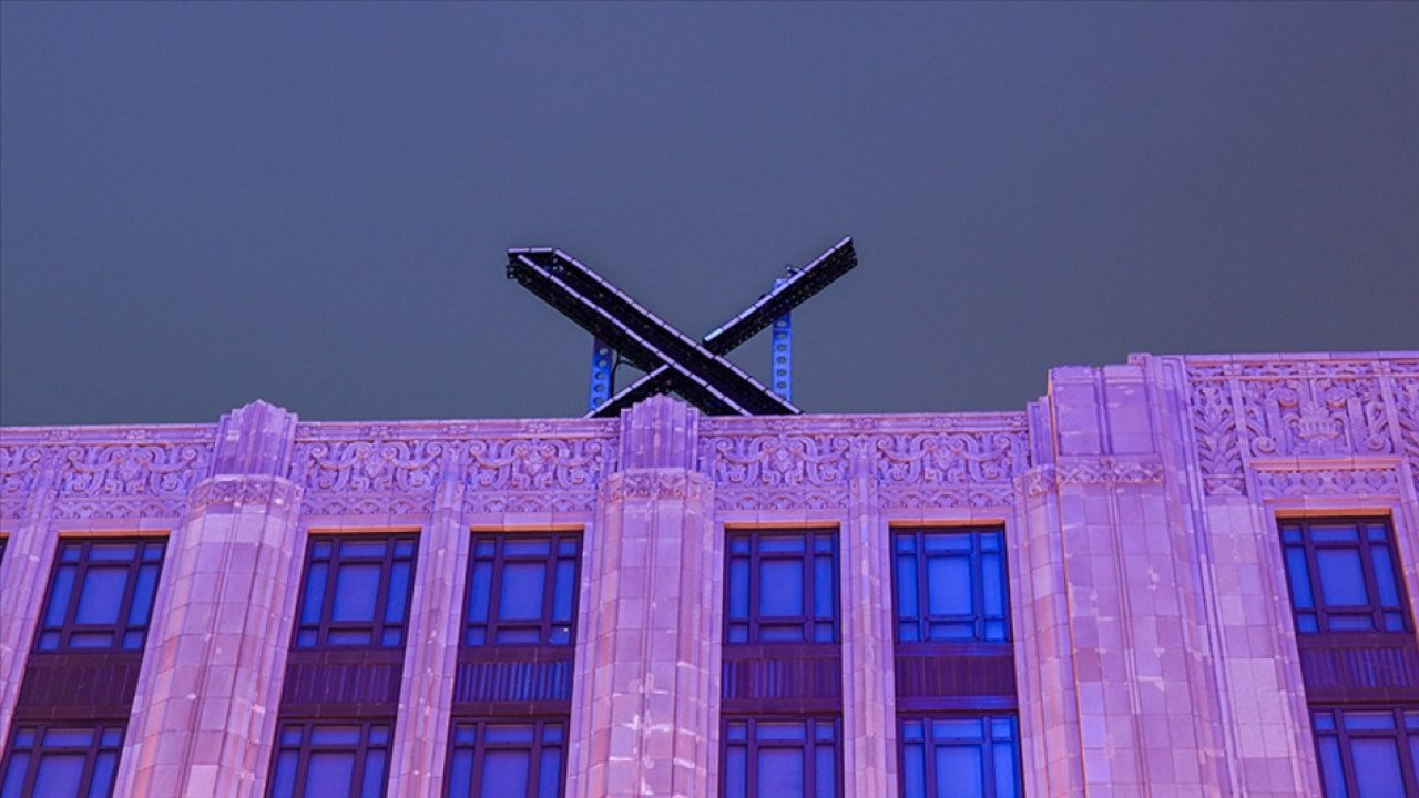 Twitter genel merkezindeki "X" logosu, şikayetler üzerine kaldırıldı