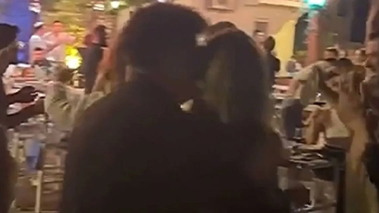 Yazlık dizideki set aşkını fanlar belgeledi