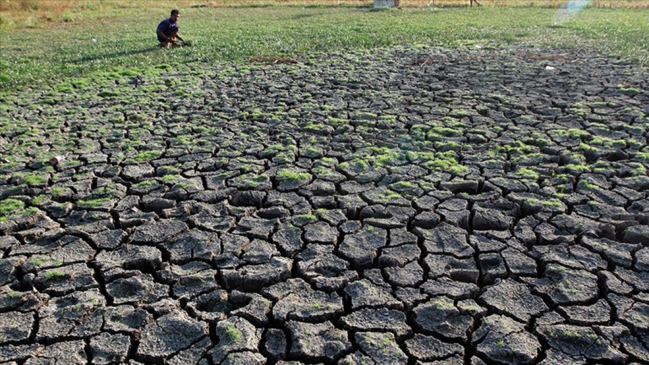 Endonezya'da kuraklık nedeniyle 6 kişi hayatını kaybetti
