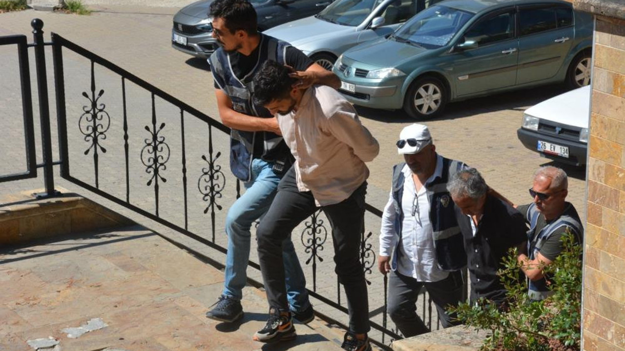 Bilecik'te Afgan dehşeti. Birlikte yaşadığı kadının parmaklarını kesti