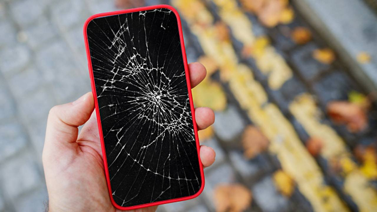Apple'ın satış istatistikleri açıklandı. iPhone'ların fiyatları uçunca satışlar çakıldı