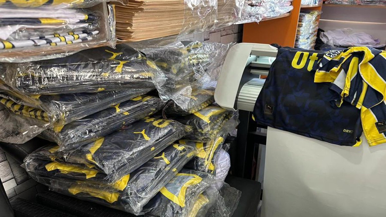Fenerbahçe'den 'sahte forma' açıklaması. 7 milyon TL'lik ürüne el konuldu