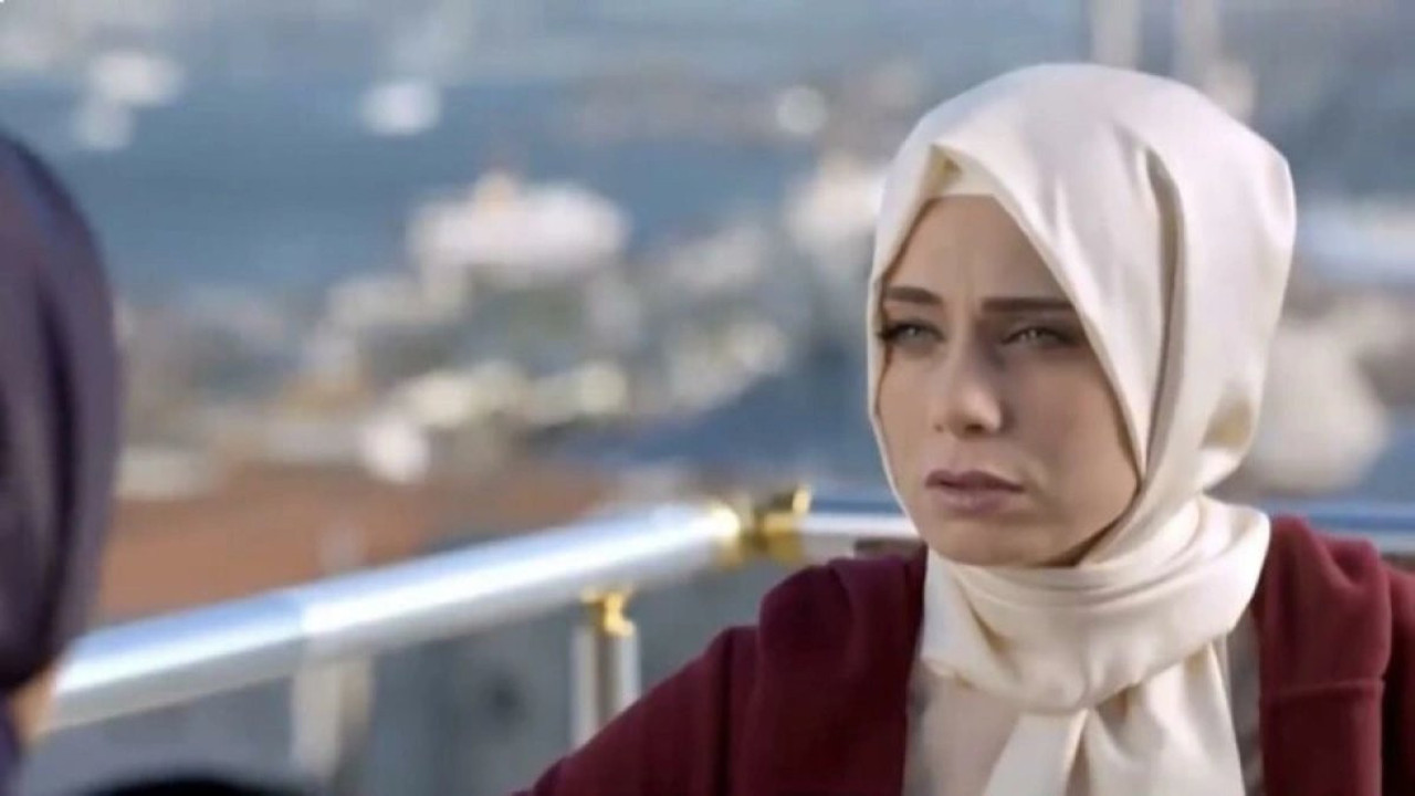 Oyuncu Çiğdem Batur tesettüre girdi