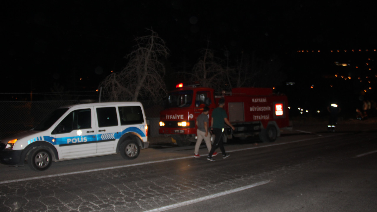 Panelvan ile otomobil çarpıştı: 4 yaralı