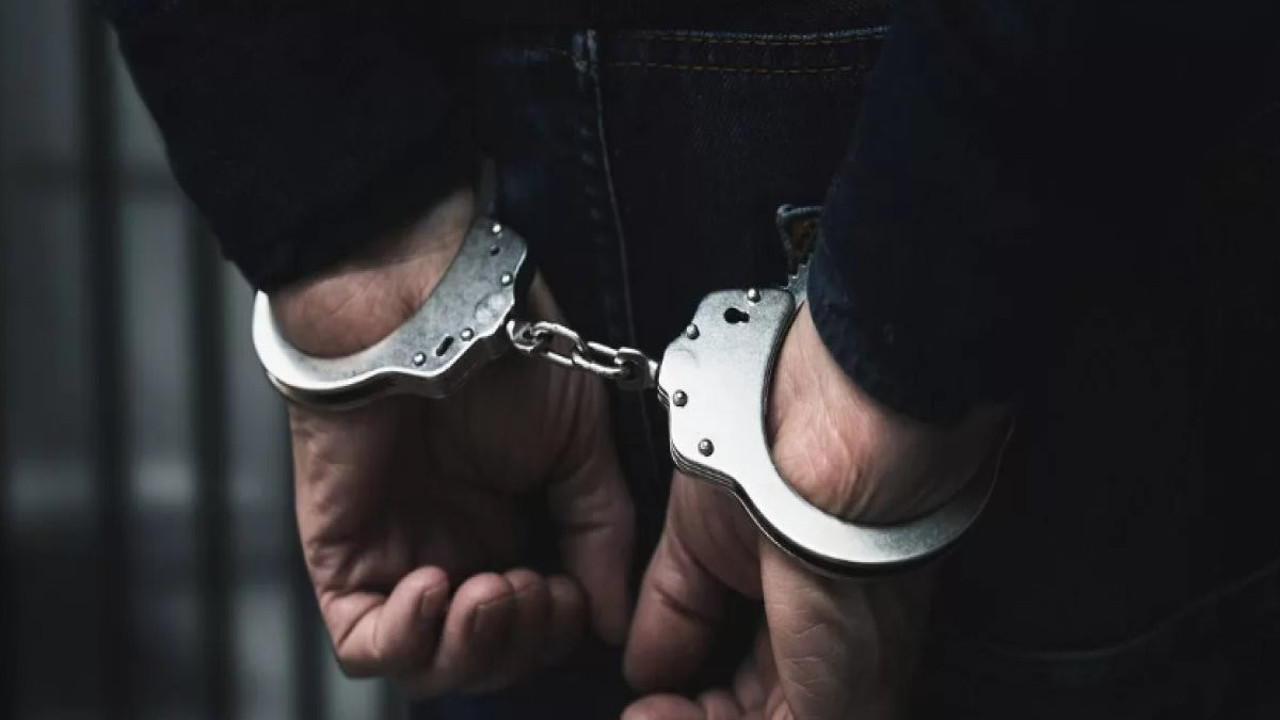 Hırsızlık yaptığı iddiası ile tutuklanan 2 kişi tutuklandı