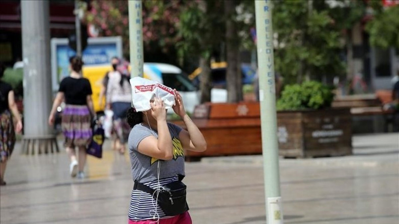 Meteoroloji yeni raporu yayımladı. Hava sıcaklığı hem artacak hem düşecek