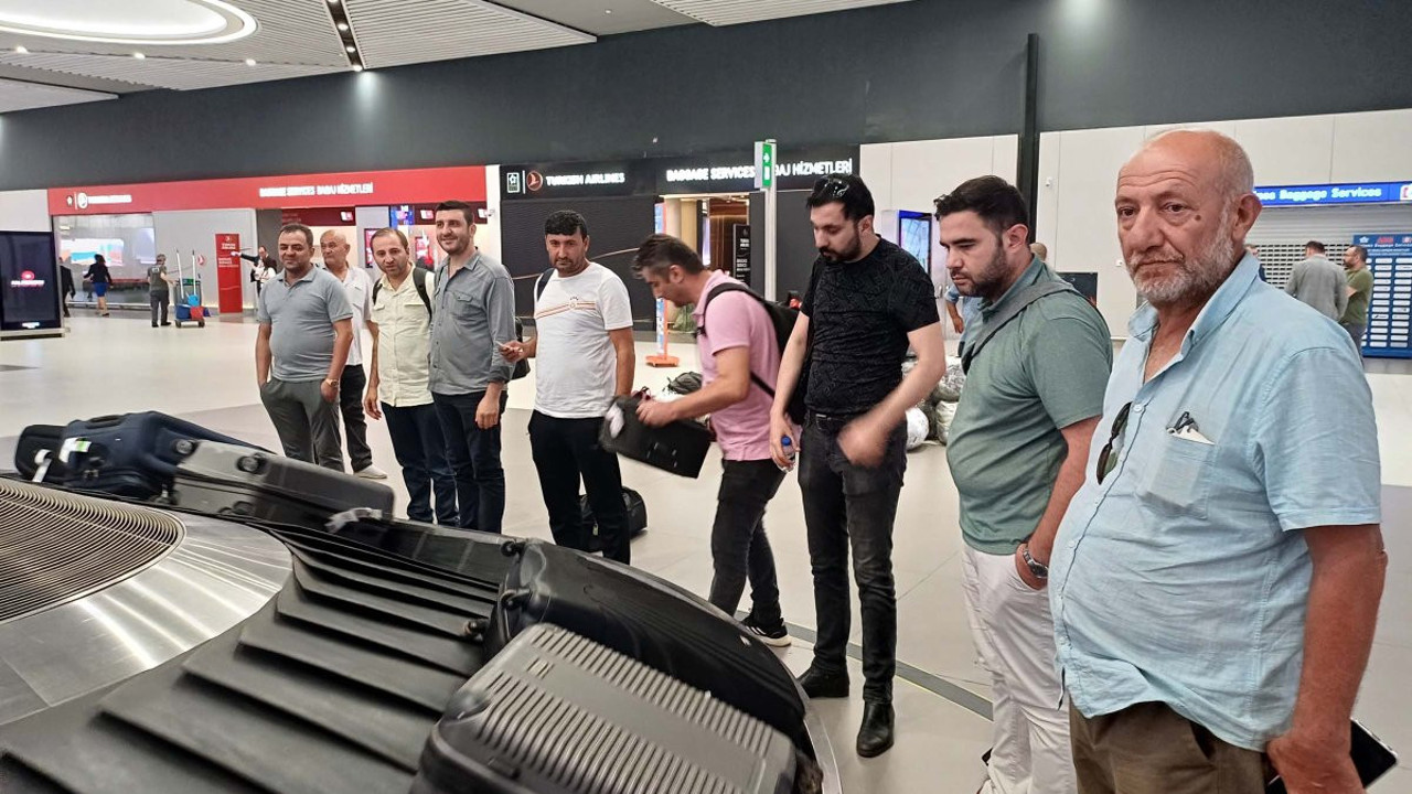 Nijer'deki Türk vatandaşları yurda getirildi