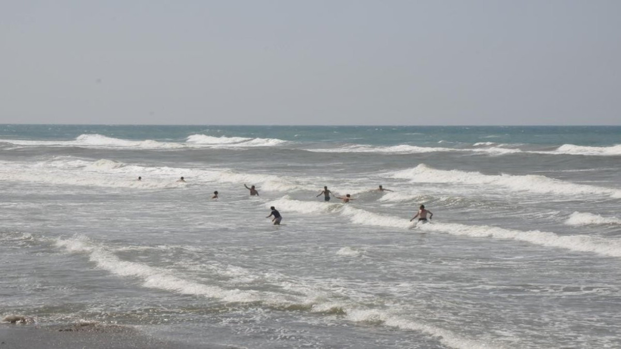 Kaymakamlık duyurdu: O ilçede denize girmek yasaklandı