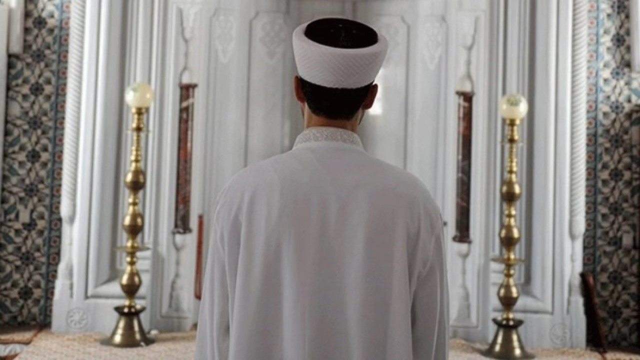 İmam, genç kadını kıyafeti yüzünden darp etti iddiası